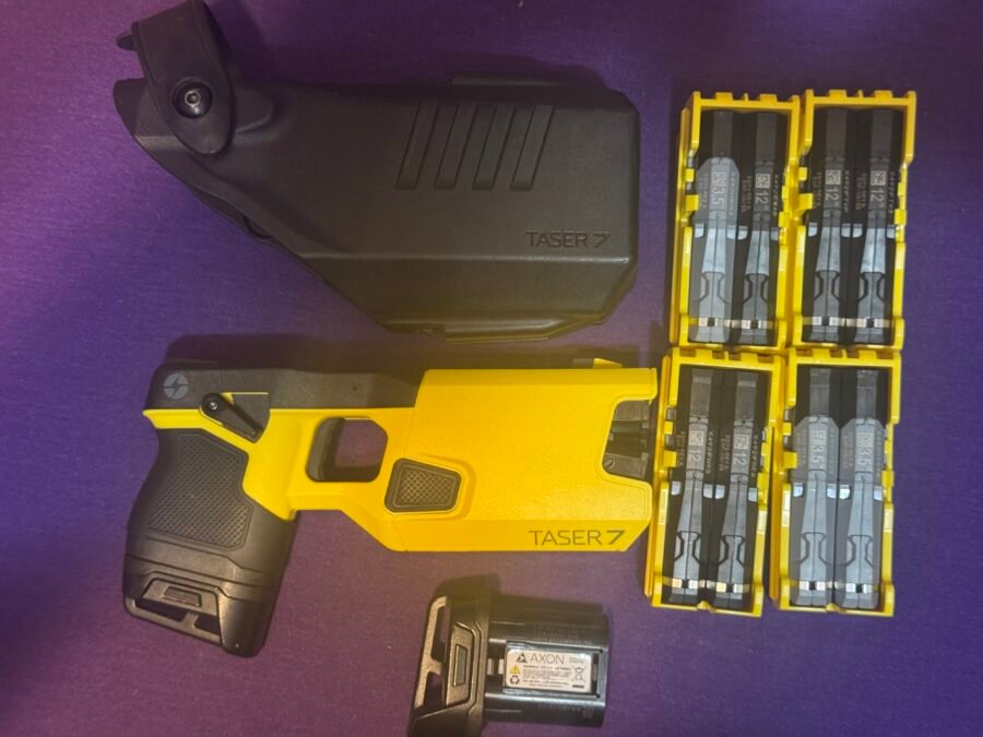 TASER® 7 LE edition comes with 2 rechargeable battery, holster, 5 live cartridges, tilt enabled ready