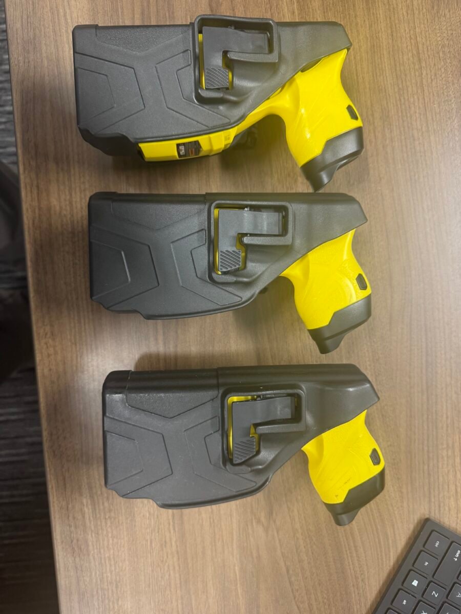 TASER X2 Pre-owned Law Enforcement with holster, battery, 2 live cartridges - Image 4