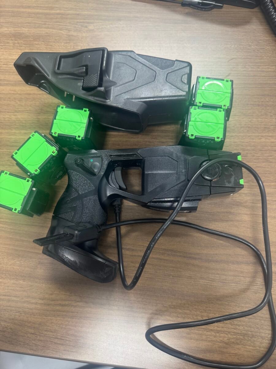 TASER® X26P Pre-owned Law Enforcement with holster, taser cam, and 6 cartridges - Image 3